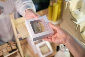 甜點品牌設計：從烘焙包裝到社群視覺，打造讓顧客搶著分享的「精品感」